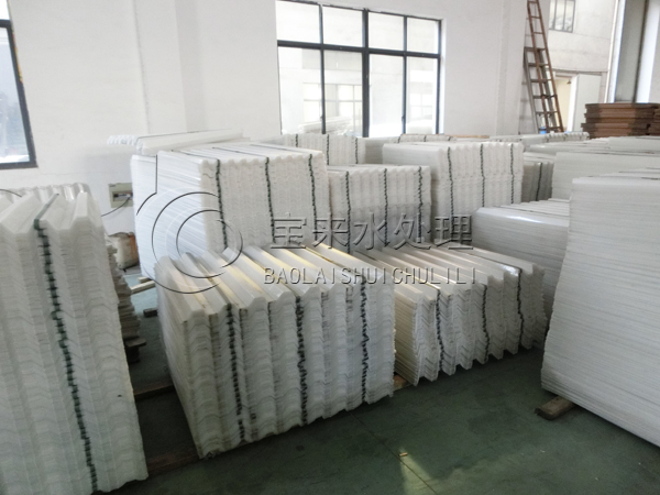 蜂窝直管填料仓库